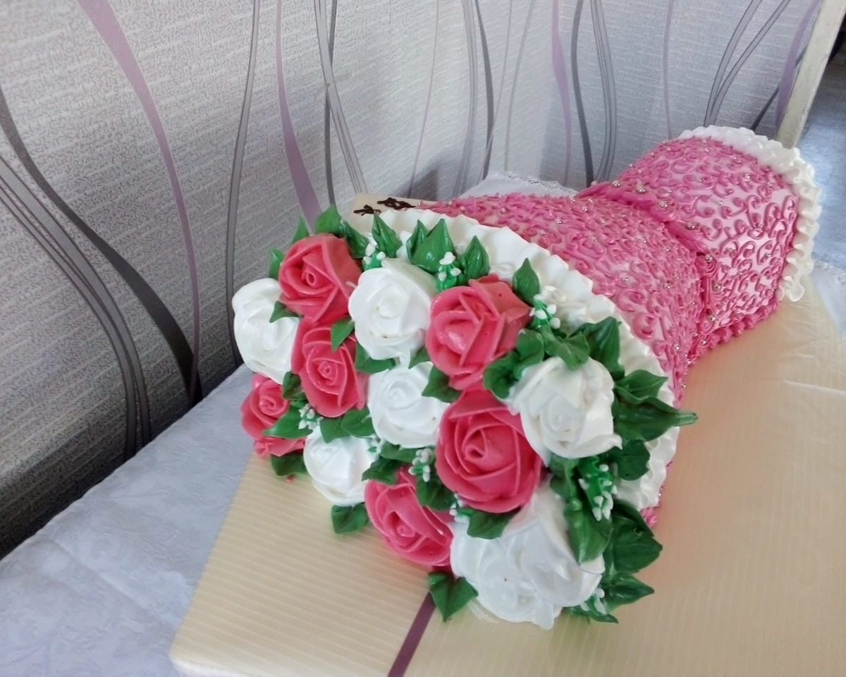 торт в виде букета цветов